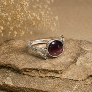 Bague en grenat naturel taille 49