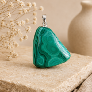 Pendentif en malachite verte naturelle